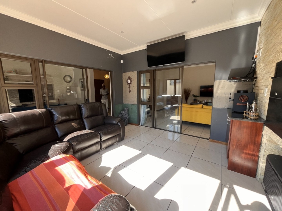 3 Bedroom Property for Sale in Lilyvale Free State